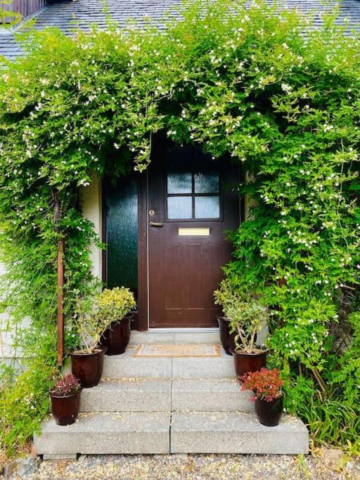 Tarmachan Cottage - West Highland Getaway ฟอร์ตวิลเลียม ภายนอก รูปภาพ