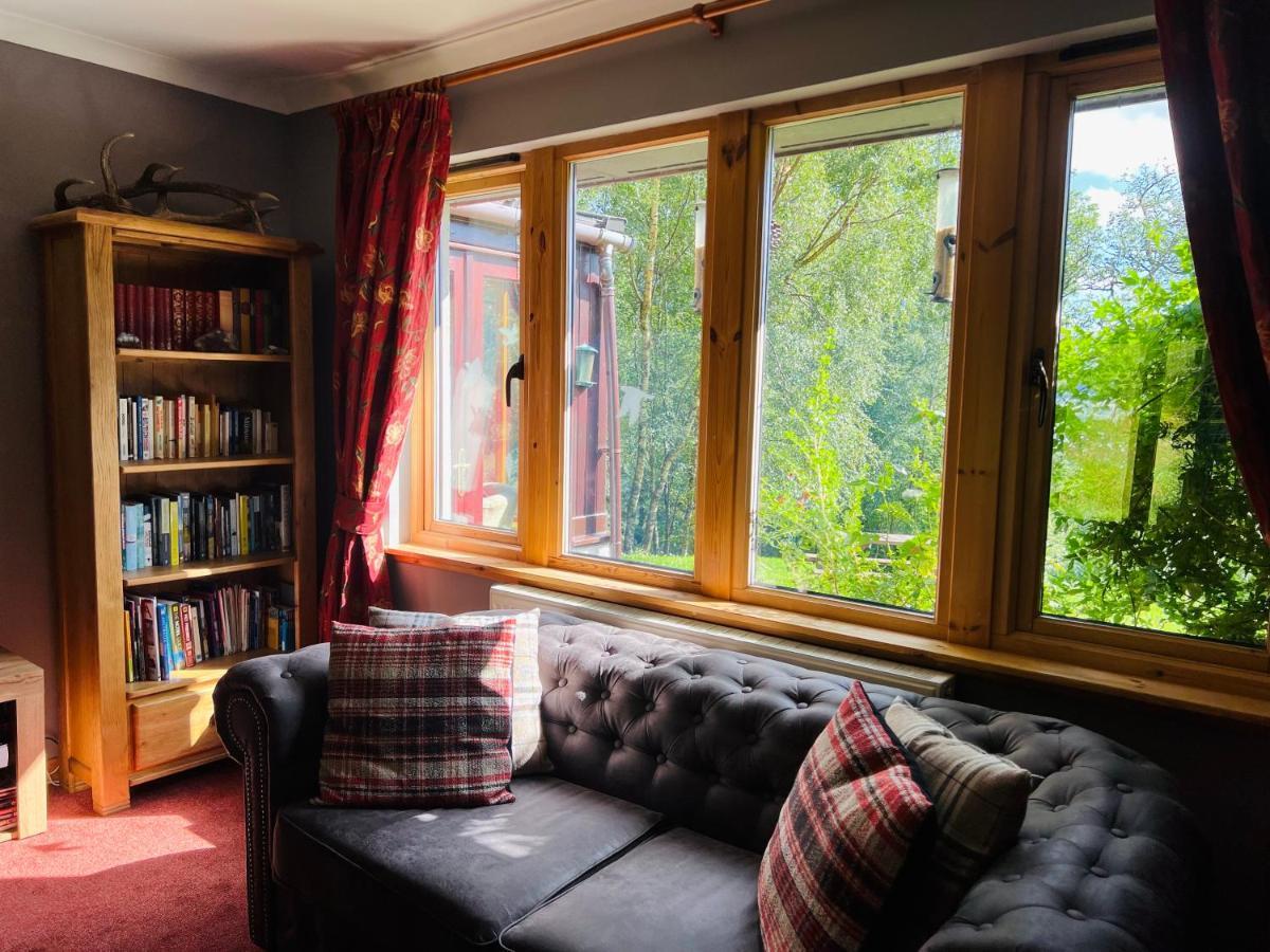 Tarmachan Cottage - West Highland Getaway ฟอร์ตวิลเลียม ภายนอก รูปภาพ