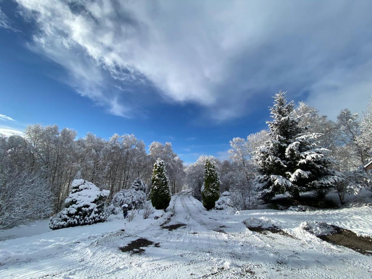 Tarmachan Cottage - West Highland Getaway ฟอร์ตวิลเลียม ภายนอก รูปภาพ